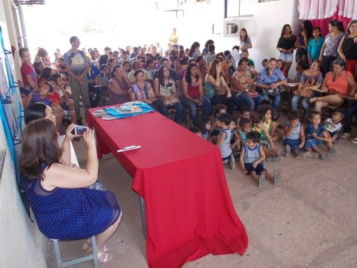 Professora executa Projeto e realiza a I Semana da Leitura - Imagem 89