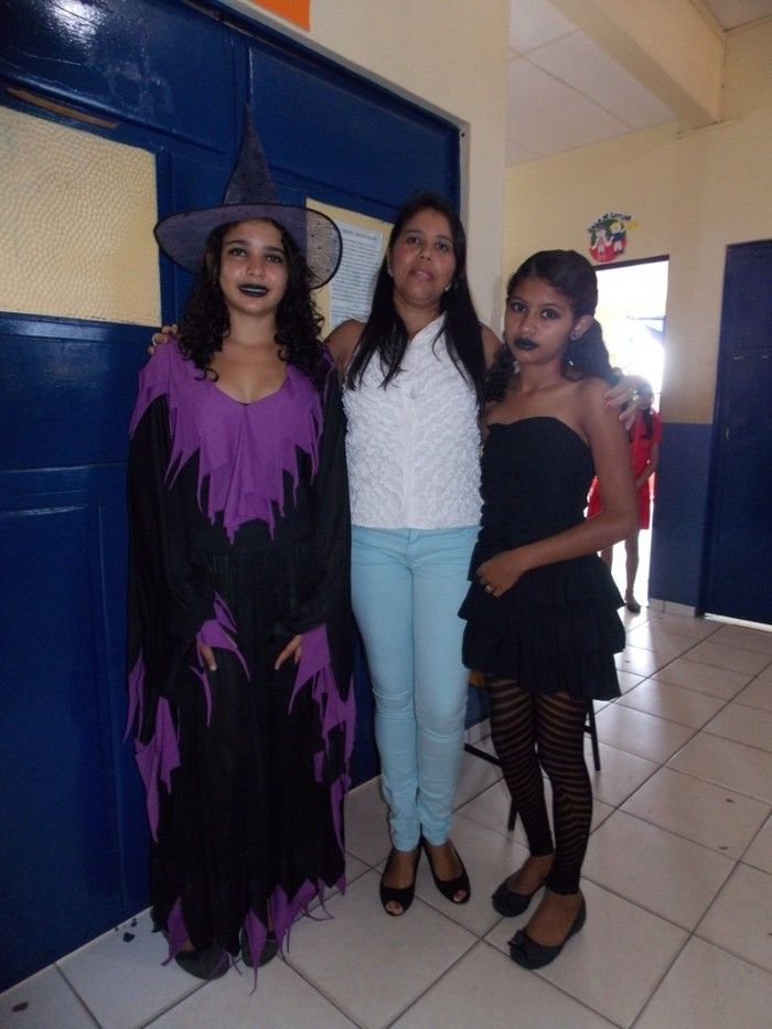 Professora executa Projeto e realiza a I Semana da Leitura - Imagem 24