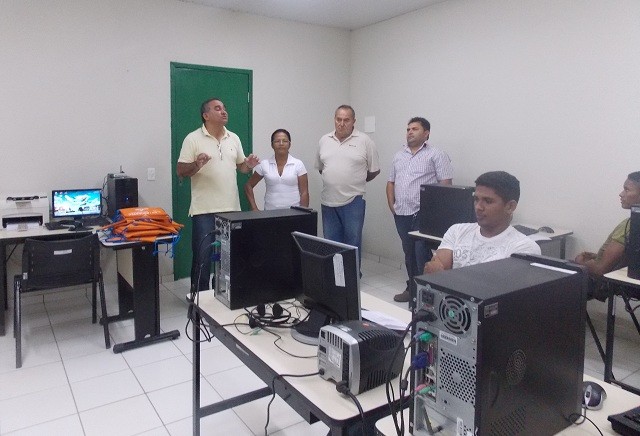 Prefeito Bernildo Val visita alunos de cursos do Pronatec em Barra do Longá - Imagem 1