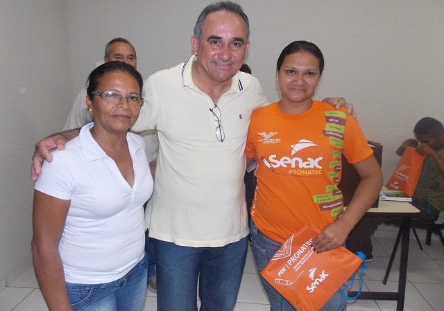 Prefeito Bernildo Val visita alunos de cursos do Pronatec em Barra do Longá - Imagem 3
