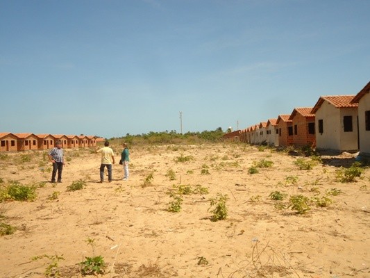 PREFEITA VÂNIA RIBEIRO VISITA CONCLUSÃO DE CASAS POPULAR - Imagem 12