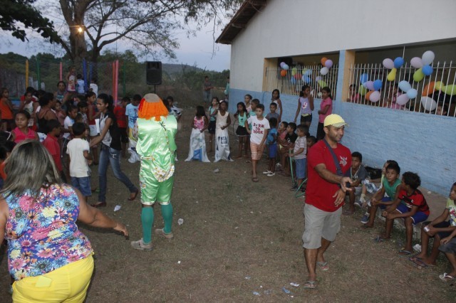 Prefeita Dra. Salete Rego Participa de festinha das crianças no município de Miguel Alves - Imagem 11