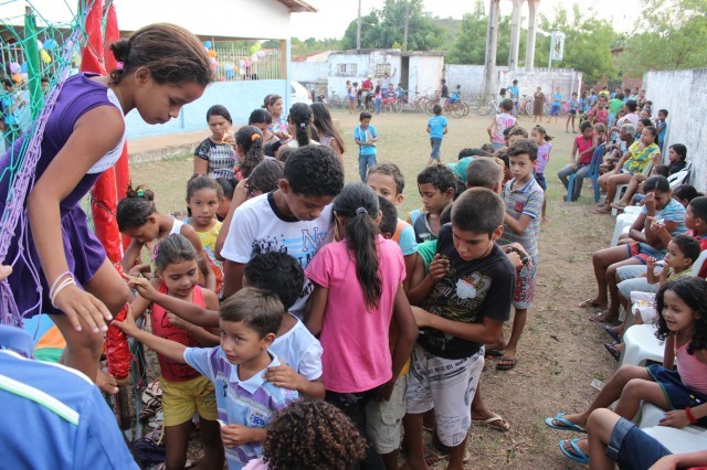 Prefeita Dra. Salete Rego Participa de festinha das crianças no município de Miguel Alves - Imagem 28