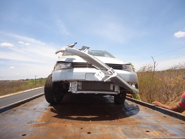 Bancária perde controle do carro em uma curva e sofre acidente Na Br 316 - Imagem 5