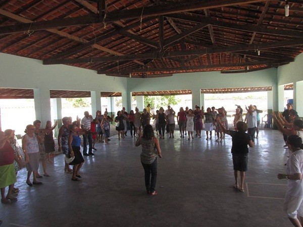 Prefeitura Municipal de São Félix realiza festa do idoso através do CRAS e em parceria com a PELC - Imagem 13