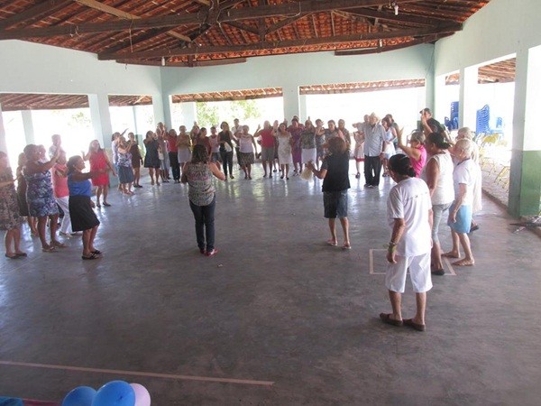 Prefeitura Municipal de São Félix realiza festa do idoso através do CRAS e em parceria com a PELC - Imagem 23