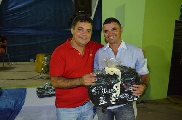 Dia do Professor é comemorado em Vera Mendes - Imagem 82