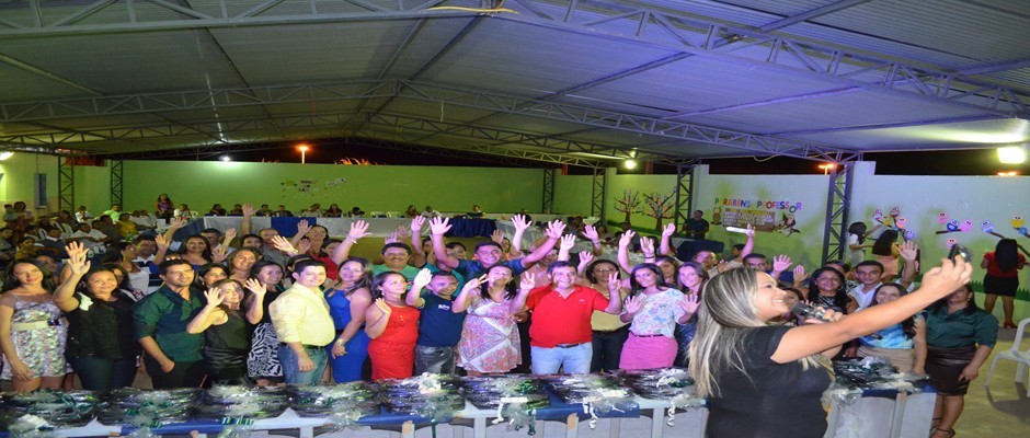 Dia do Professor é comemorado em Vera Mendes