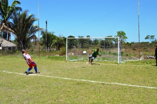 Confira os lances da final acirrada na 2ª Copa de Futebol Society Oswaldo Lustosa - Imagem 4