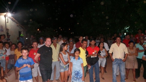 Prefeita Lucia Lacerda comanda reunião pró-Dilma no bairro Vila Nova - Imagem 2