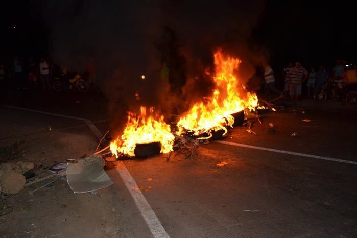 Com serviço de péssima qualidade e talões caros população reivindica seus direitos - Imagem 16