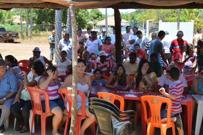 Prefeito Bernildo Val inaugura estrada com grande festa na zona rural de Buriti dos Lopes - Imagem 17