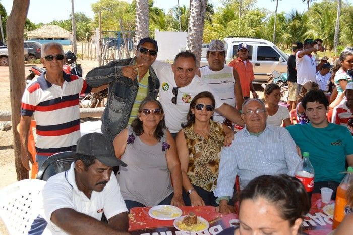 Prefeito Bernildo Val inaugura estrada com grande festa na zona rural de Buriti dos Lopes - Imagem 26