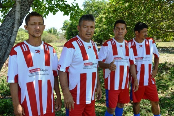 Confira os lances da final acirrada na 2ª Copa de Futebol Society Oswaldo Lustosa - Imagem 10