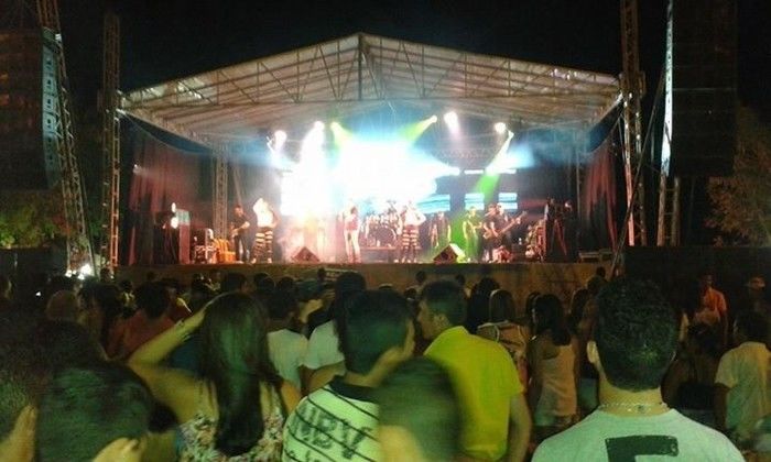 Ultima noite de festejos, noite dos vaqueiros com grande vaquejada! - Imagem 5