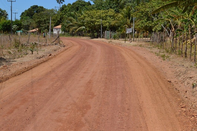 Prefeito Bernildo Val inaugura estrada com grande festa na zona rural de Buriti dos Lopes - Imagem 3