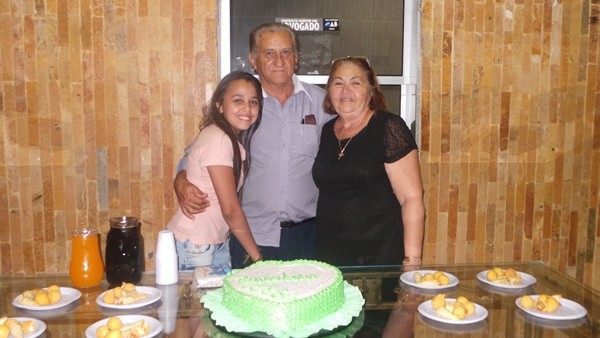 Dr. João Lacerda ganha festa surpresa - Imagem 6