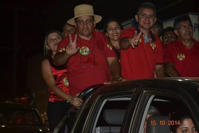 Prefeito Zé Resende faz caminhada em prol da Campanha da reeleição de Dilma unindo adversários - Imagem 6