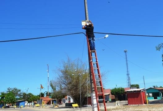 Prefeitura inicia a colocação de internet grátis na praça central de Boa Hora - Imagem 1