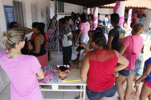 Outubro rosa na cidade de Miguel Alves reuniu dezenas de mulheres  - Imagem 8