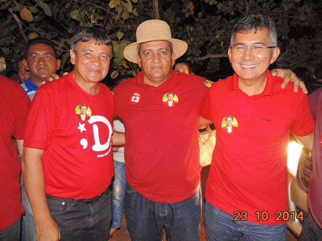 Prefeito Zé Resende participa do último ato de campanha de Dilma em Campo Maior - Imagem 1