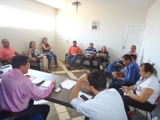 Prefeito Dr.Zé Maria Reuniu-se Com Seu Secretáriado - Imagem 13