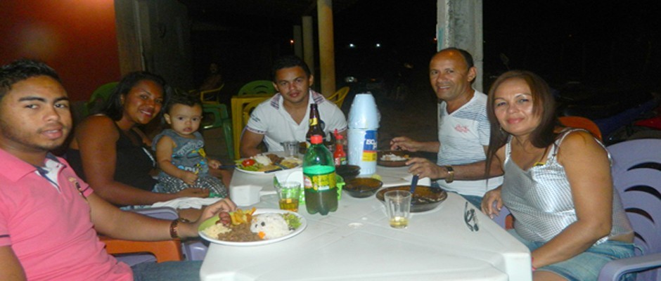 Bateu aquela fome? No Recanto do Coqueiro tem a verdadeira comida regional