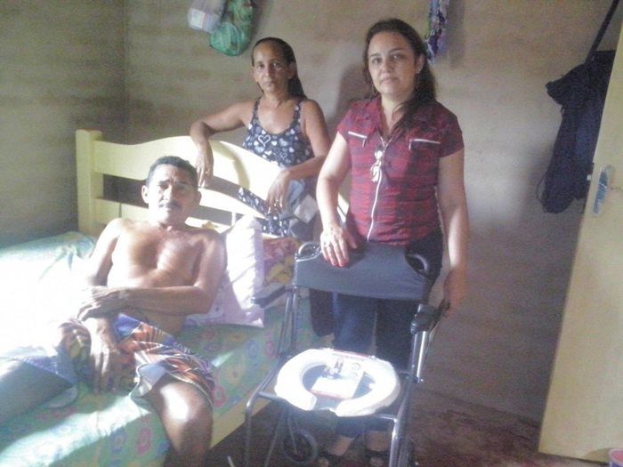 Entrega de Cadeira de Rodas - Imagem 2