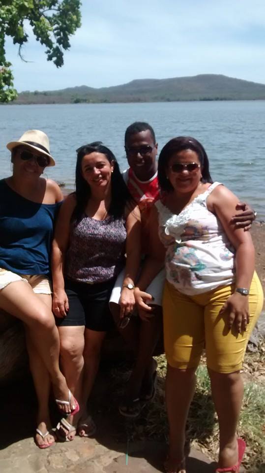 Professores da Unidade Escolar Honorina Tito tem dia de lazer - Imagem 12