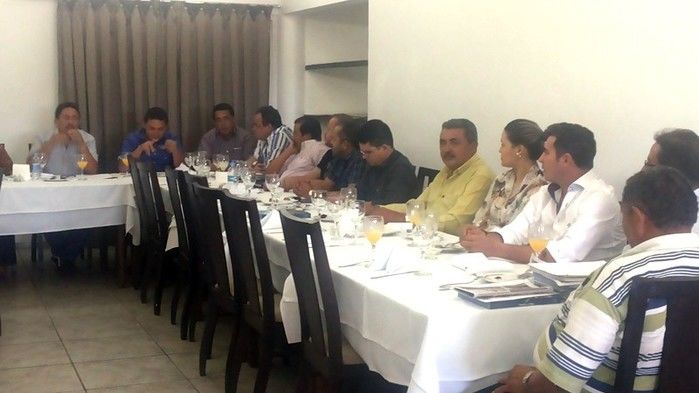 Prefeitos da Ampar realizam reunião em Teresina e debatem sobre eleição para novo presidente - Imagem 2