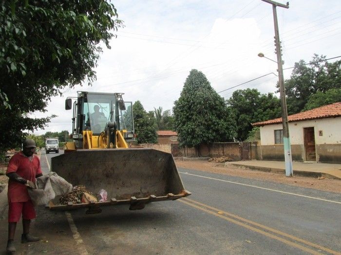 Povoado Pitombeira é Contemplada com Coleta de Lixo - Imagem 3