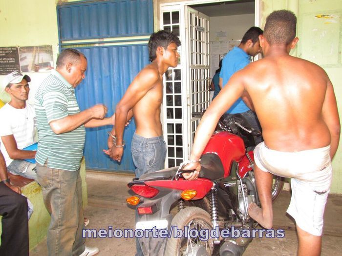 PM de Barras realiza prisões de assaltantes de moto - Imagem 6