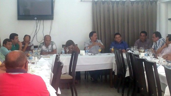 Prefeitos da Ampar realizam reunião em Teresina e debatem sobre eleição para novo presidente - Imagem 1