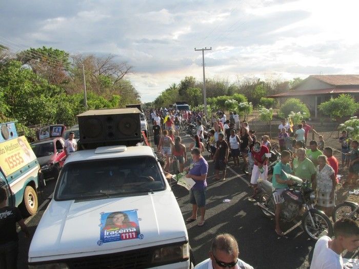 João Madison e Iracema Portela encerram Campanha com Carreata em Agricolândia - Imagem 8