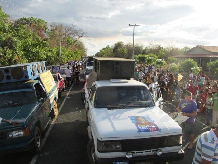 João Madison e Iracema Portela encerram Campanha com Carreata em Agricolândia - Imagem 9