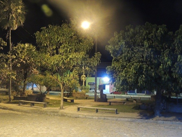 Prefeitura de Monsenhor Gil repõe 300 lâmpadas na área urbana - Imagem 5