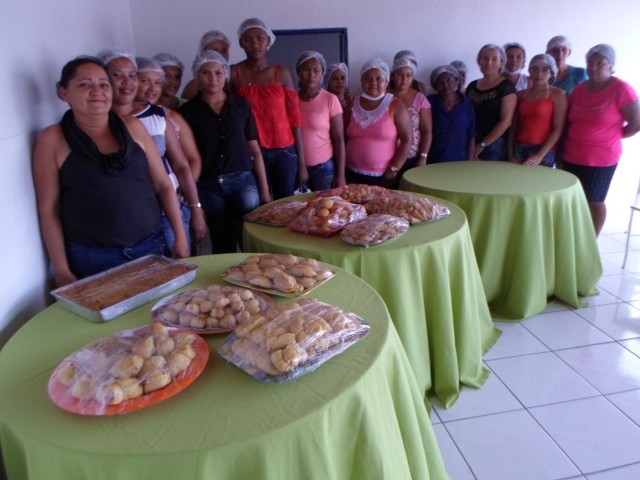 Prefeitos Dr.Zé Maria Entrega Certificados e Realiza Inauguração na Localidade Canto - Imagem 6