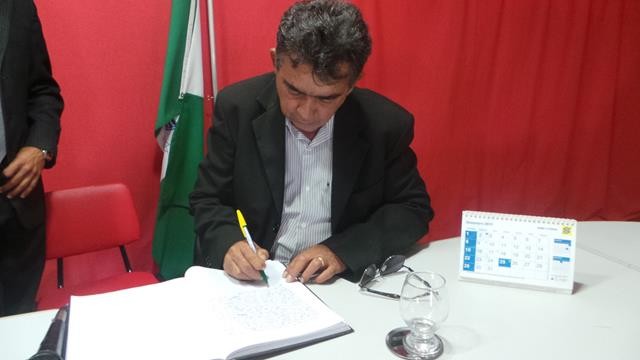 Vice-prefeita Lucia Lacerda assumi a prefeitura de Pimenteiras - Imagem 12