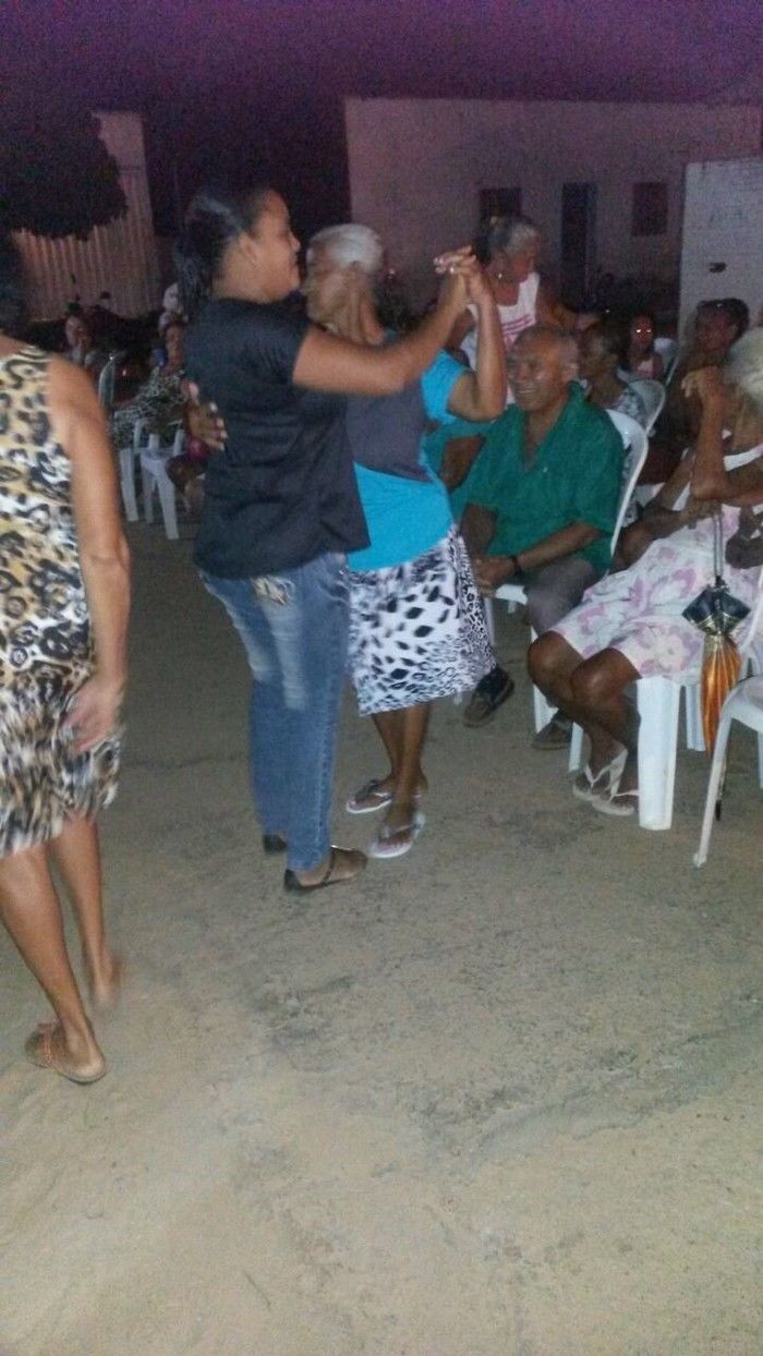 CRAS celebrou o dia do idoso com jantar dançante - Imagem 3