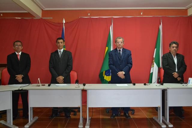 Vice-prefeita Lucia Lacerda assumi a prefeitura de Pimenteiras - Imagem 17