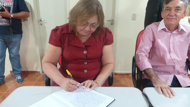 Vice-prefeita Lucia Lacerda assumi a prefeitura de Pimenteiras - Imagem 16