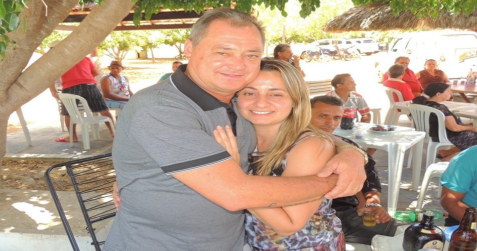 Ex-Prefeito e Lider Evangelista Resende recepciona familiares, amigos e correligionários na comemoração do seu aniversário