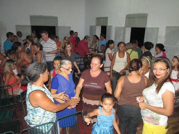 Fieis participam da missa e procissão de encerramento dos festejos de São Francisco em São Félix - Imagem 14