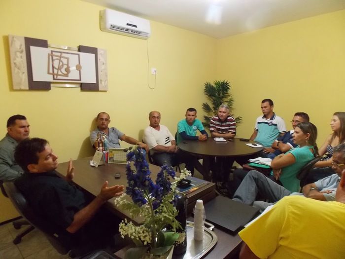PREFEITO APOLINÁRIO SE REÚNE  COM SECRETARIOS MUNICIPAIS PARA DISCUTIREM QUESTÕES ADMINISTRATIVAS - Imagem 2