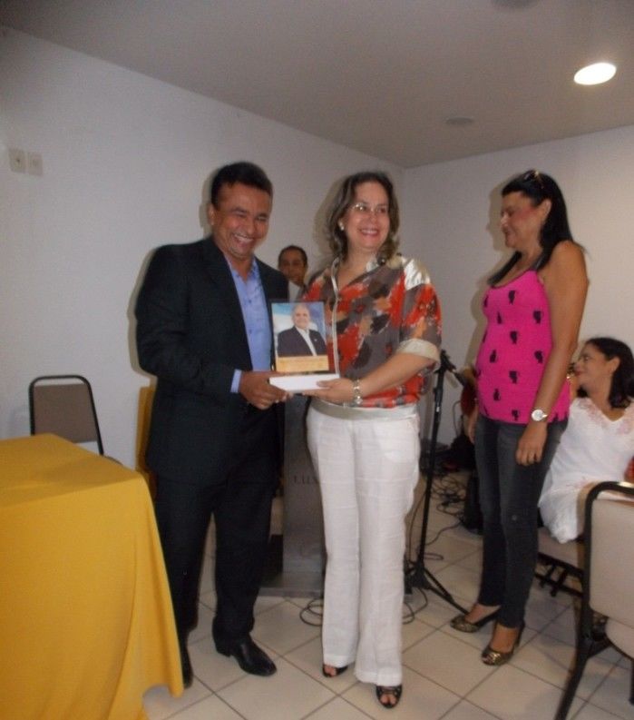 Prefeito Moisés Barbosa é Homenageado pela Revista Em Foco de Teresina  - Imagem 15