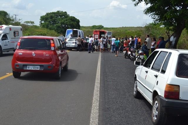 Mãe e filha morrem em grave acidente entre dois veículos no Piauí - Imagem 18
