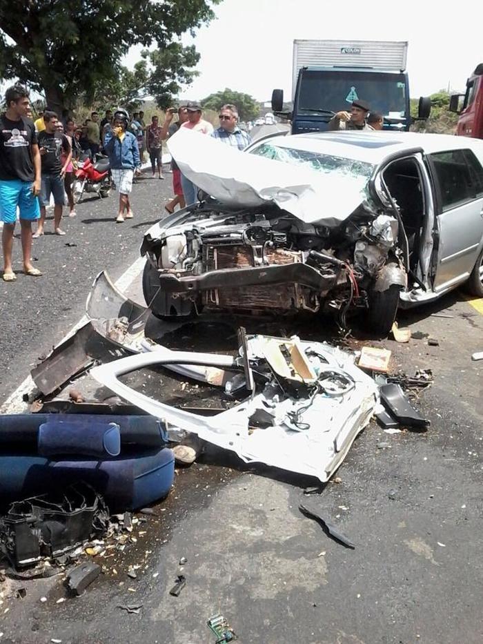 Mãe e filha morrem em grave acidente entre dois veículos no Piauí - Imagem 22