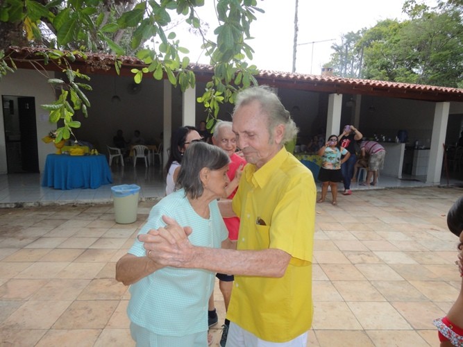 Remediense faz aniversário e comemora com familiares e amigos - Imagem 1