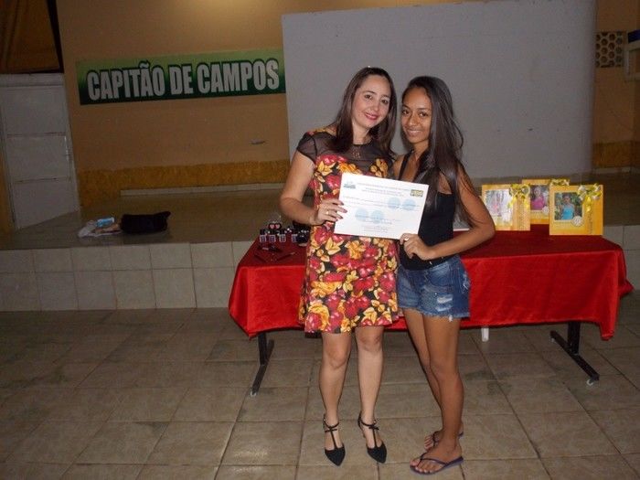 Entrega de certificados para Debutantes participantes do VI Baile - Imagem 16