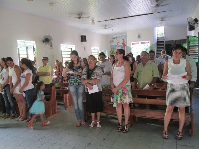 Padre Josifran de água Branca Celebra a Missa de 01 Ano do Falecimento de Francisco Alencar “Chicão”  - Imagem 13